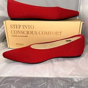 VIVAIA pointed toe flats.